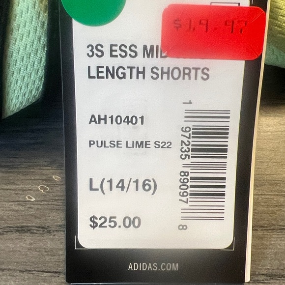 Adidas midday length shorts in post line medium 10/12 $25 retail - Picture 2 of 2